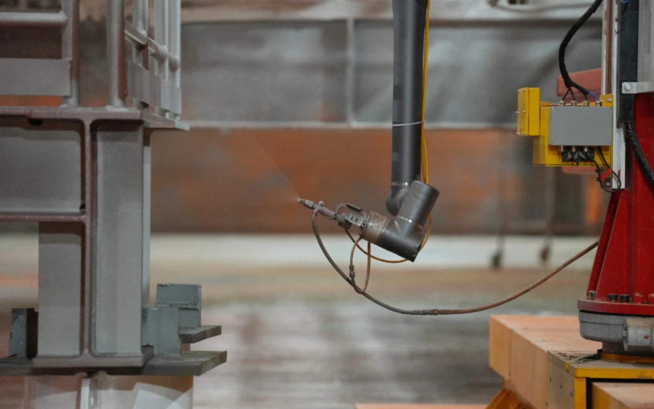 How Does a Spray-Painting Robot Decide Where to Apply More Coat — and Where Less?(1)