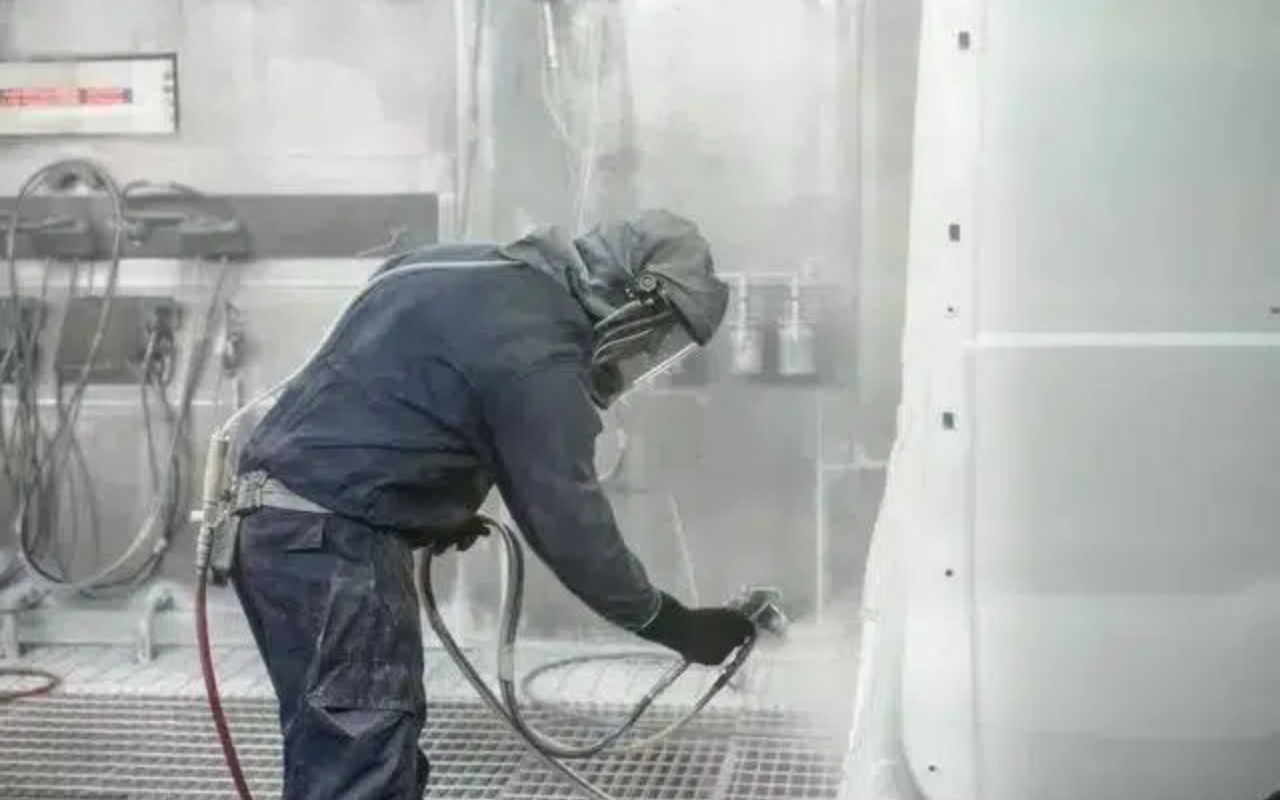 Powder Coating vs. Liquid Painting: Which Surface Finishing Process is Right for Your Project?