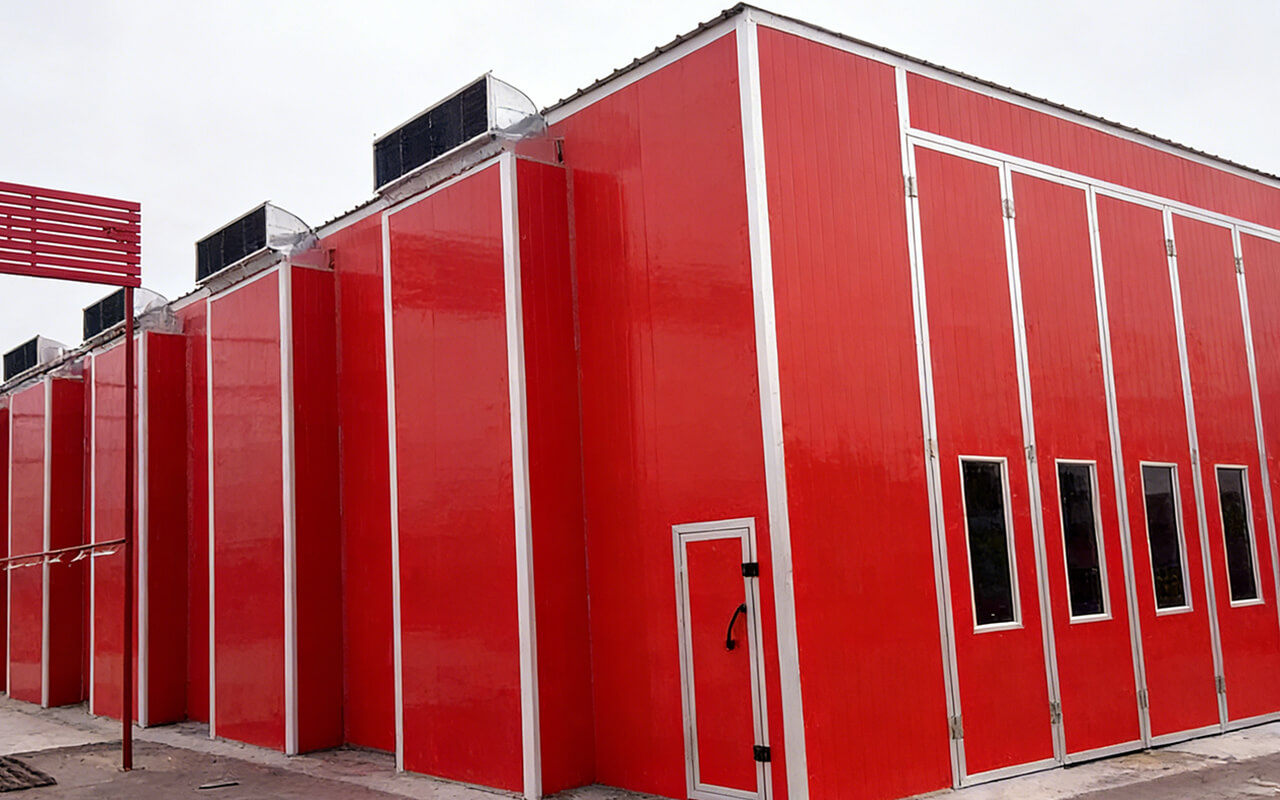 Automotive paint booth