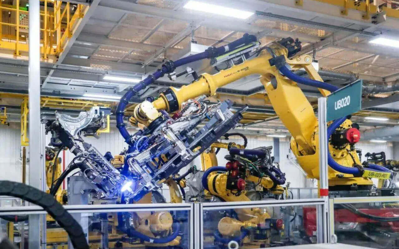 Welding & Body Assembly (1).jpg