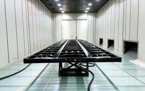 High-temperature paint booth