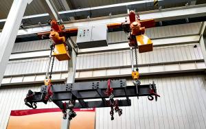 Electric hoist electrophoresis line